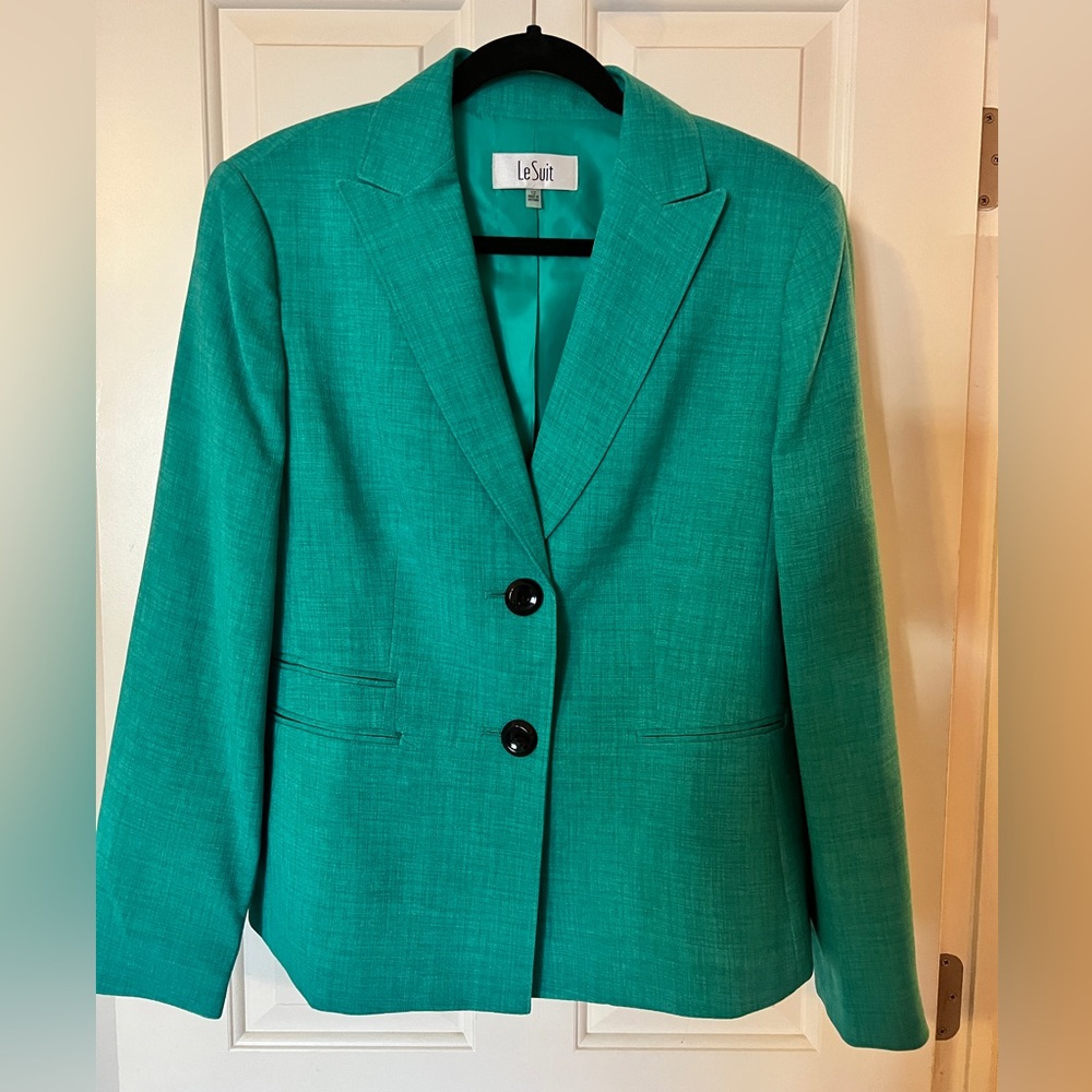 Le Suit Brand New Condition